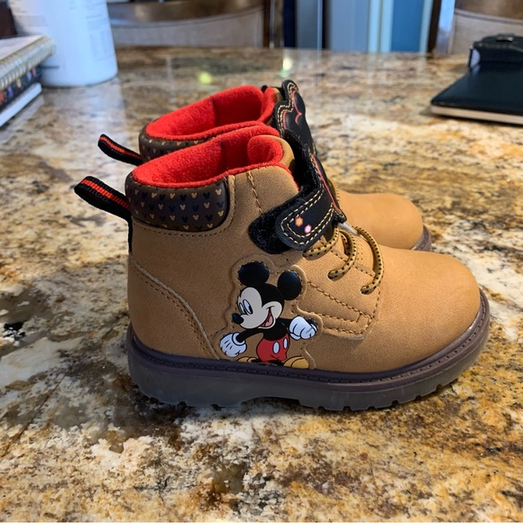 Mickey mouse combat boots size 7 toddler - Picture 4 of 5